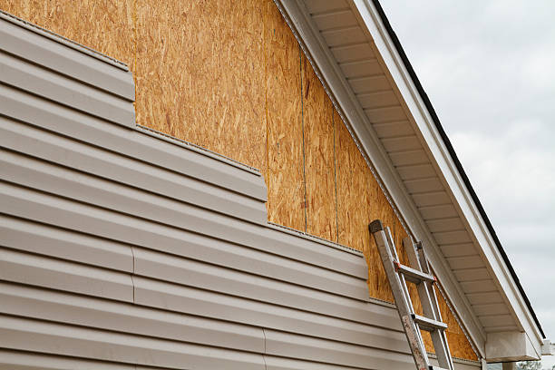 24/7 Emergency Vinyl Siding experts in Ravenna, OH